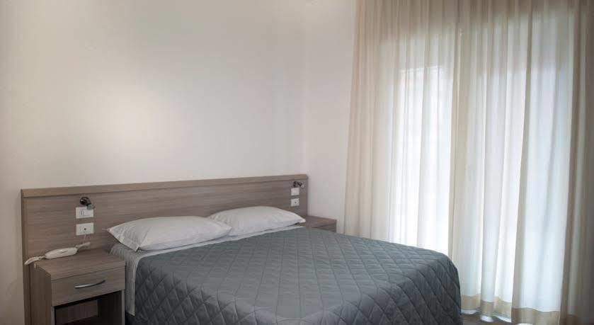 Hotel Anny Lido di Jesolo Buitenkant foto