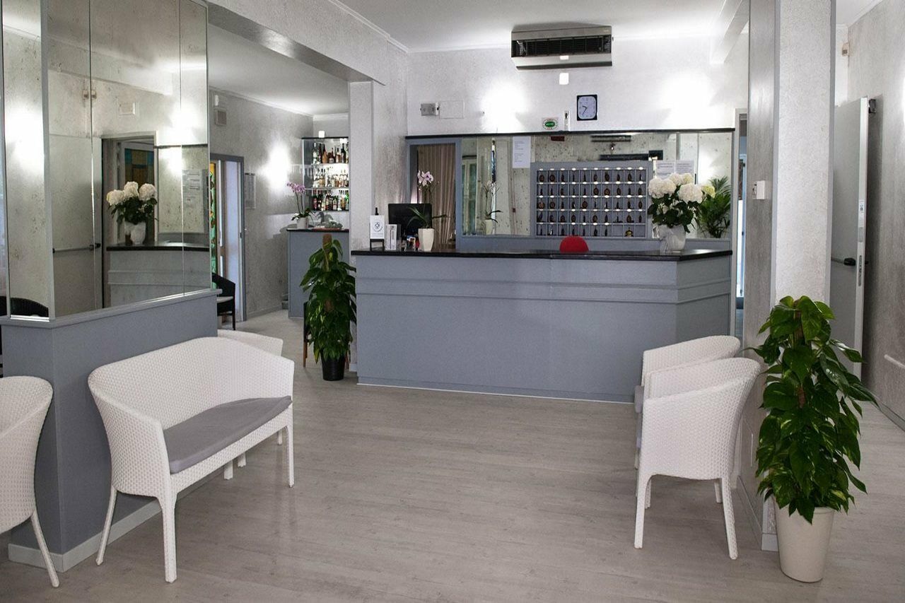 Hotel Anny Lido di Jesolo Buitenkant foto